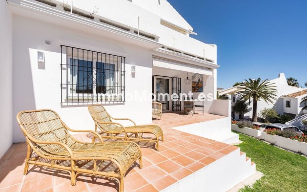 Resale - Apartment - Marbella - Nueva Andalucía