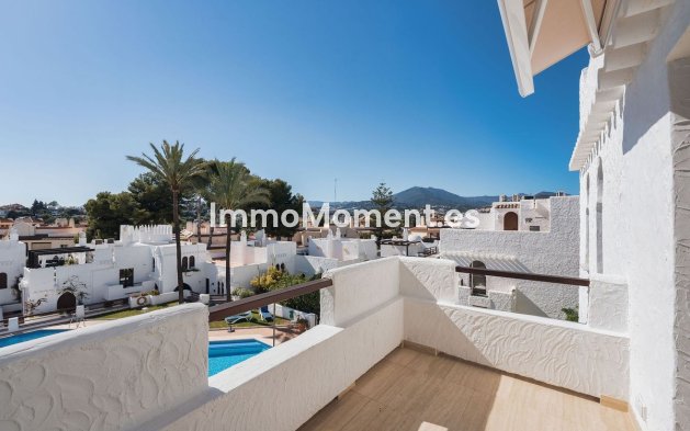 Resale - Apartment - Marbella - Nueva Andalucía