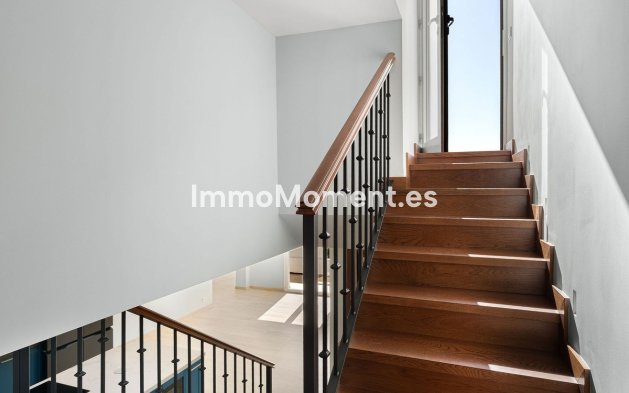 Resale - Apartment - Marbella - Nueva Andalucía