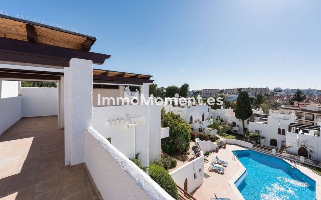 Resale - Apartment - Marbella - Nueva Andalucía
