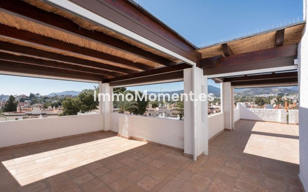 Resale - Apartment - Marbella - Nueva Andalucía