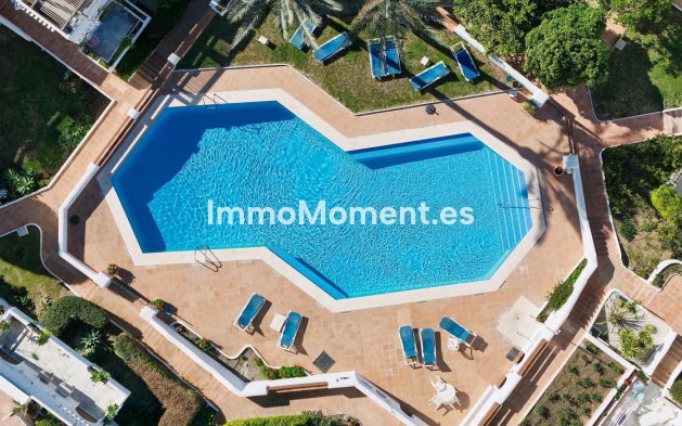 Resale - Apartment - Marbella - Nueva Andalucía