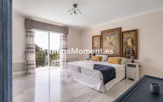 Resale - Villa - El Paraiso - New Golden Mile