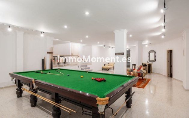 Resale - Villa - El Paraiso - New Golden Mile