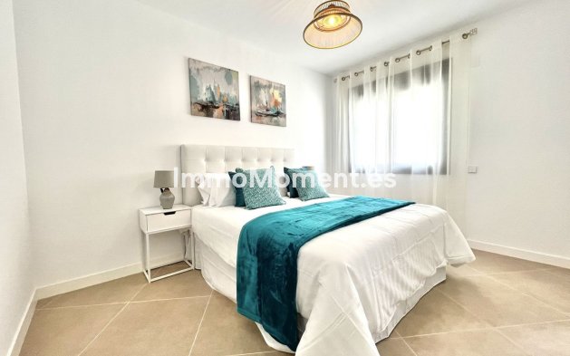 Bestaande woning - Geschakelde woning - Estepona  - Estepona Centro