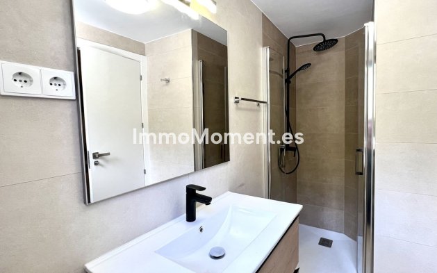 Bestaande woning - Geschakelde woning - Estepona  - Estepona Centro