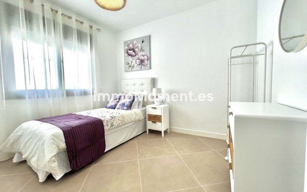 Bestaande woning - Geschakelde woning - Estepona  - Estepona Centro