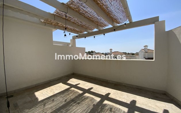 Bestaande woning - Geschakelde woning - Estepona  - Estepona Centro