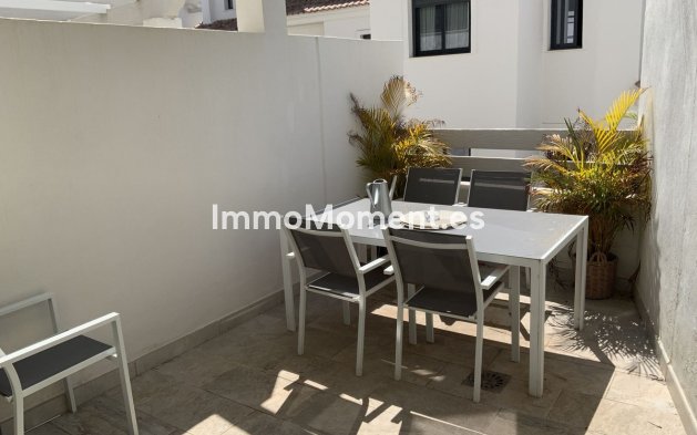 Bestaande woning - Geschakelde woning - Estepona  - Estepona Centro
