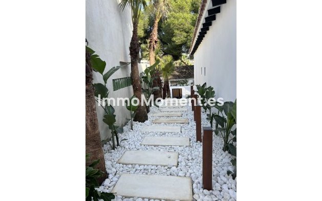 Wiederverkauf - Villa - Marbella - Nueva Andalucía