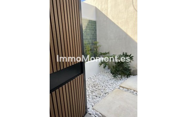 Wiederverkauf - Villa - Marbella - Nueva Andalucía