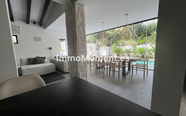 Wiederverkauf - Villa - Marbella - Nueva Andalucía