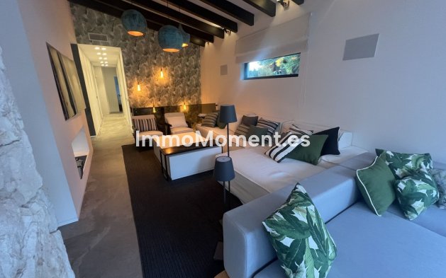 Wiederverkauf - Villa - Marbella - Nueva Andalucía