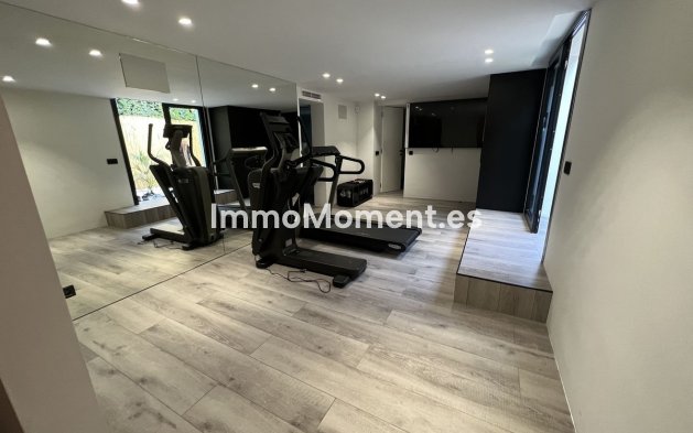 Wiederverkauf - Villa - Marbella - Nueva Andalucía