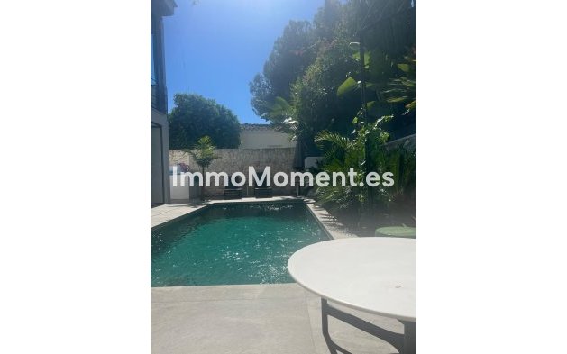 Wiederverkauf - Villa - Marbella - Nueva Andalucía