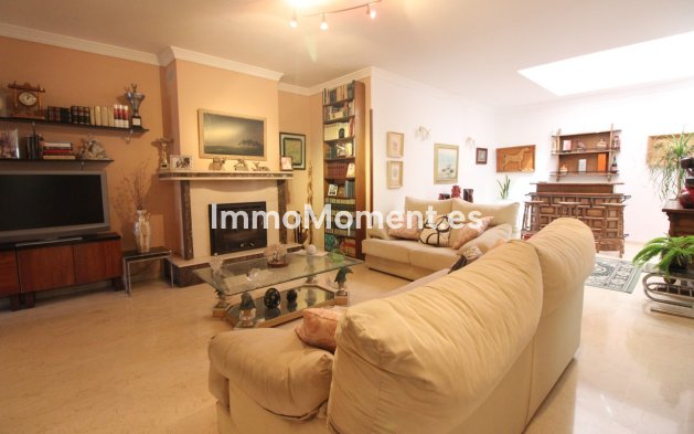 Revente - Villa - Marbella - Nueva Andalucía