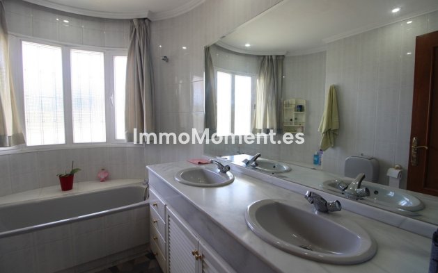 Revente - Villa - Marbella - Nueva Andalucía