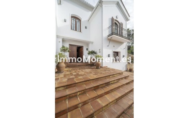 Reventa - Villa - Benahavís - El Madroñal