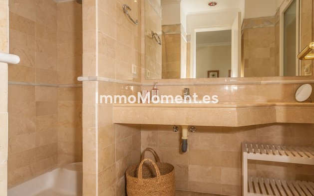 Resale - Apartment - Marbella - Elviria