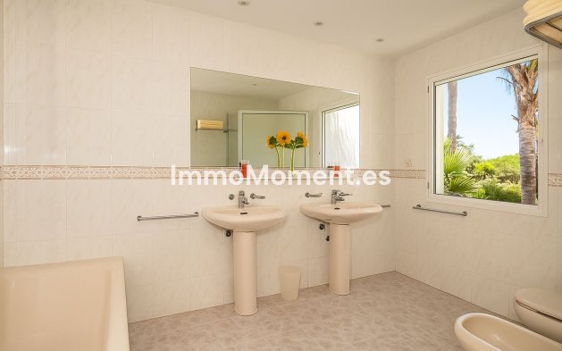 Wiederverkauf - Villa - Marbella - Marbesa