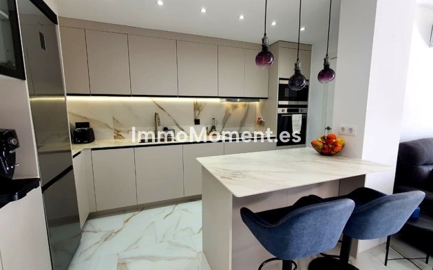 Resale - Apartment - Fuengirola - Fuengirola Centro