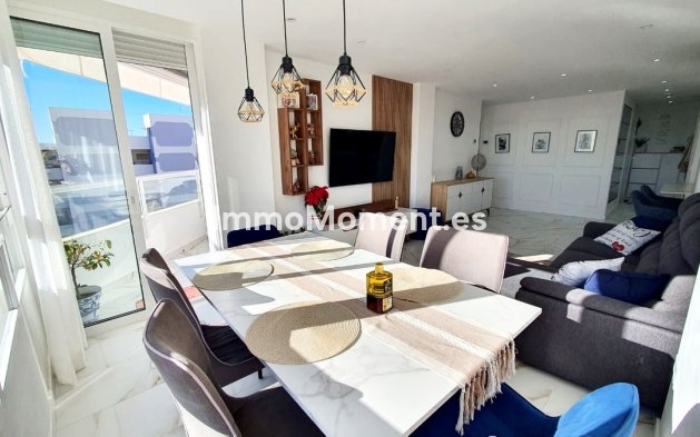 Resale - Apartment - Fuengirola - Fuengirola Centro