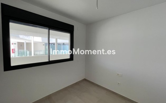 Resale - Apartment - Fuengirola - Carvajal