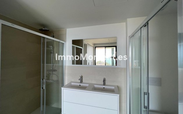 Resale - Apartment - Fuengirola - Carvajal