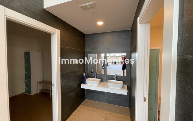 Resale - Apartment - Fuengirola - Carvajal