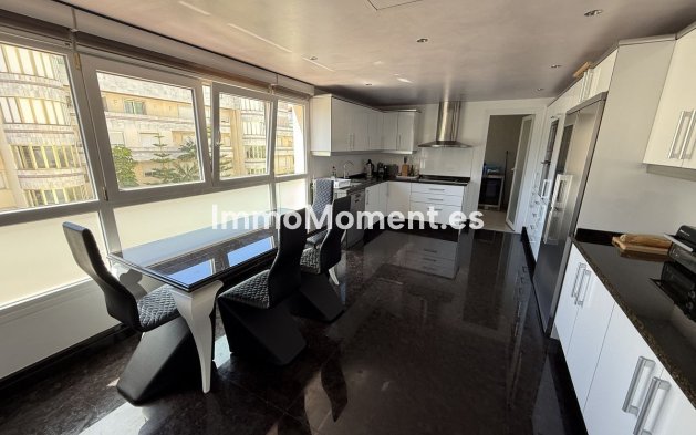 Wiederverkauf - Wohnung - Marbella - Puerto Banús