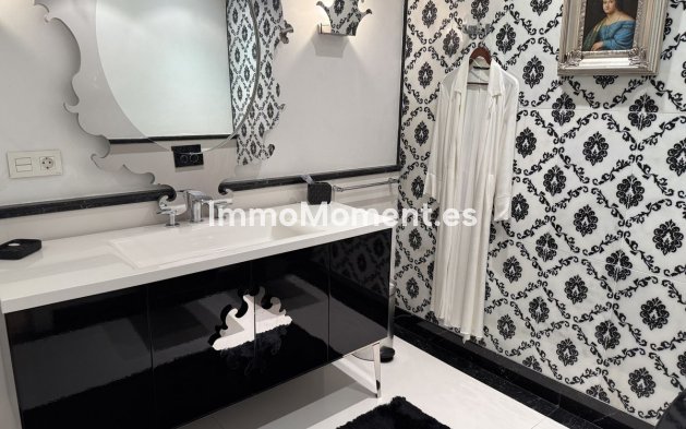 Wiederverkauf - Wohnung - Marbella - Puerto Banús