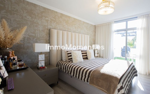 Resale - Apartment - Benahavís - Benahavís Centro