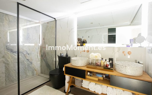 Resale - Apartment - Benahavís - Benahavís Centro