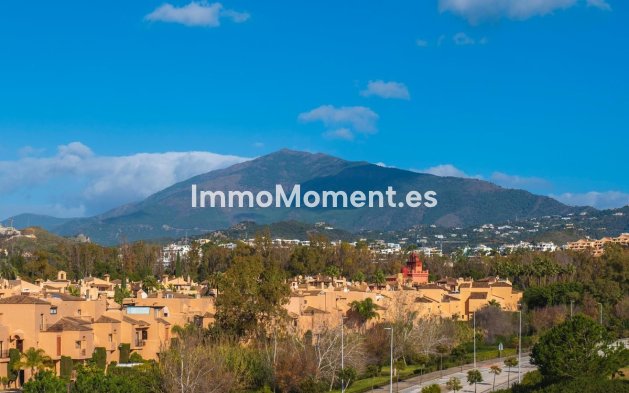 Resale - Villa - Estepona - Atalaya