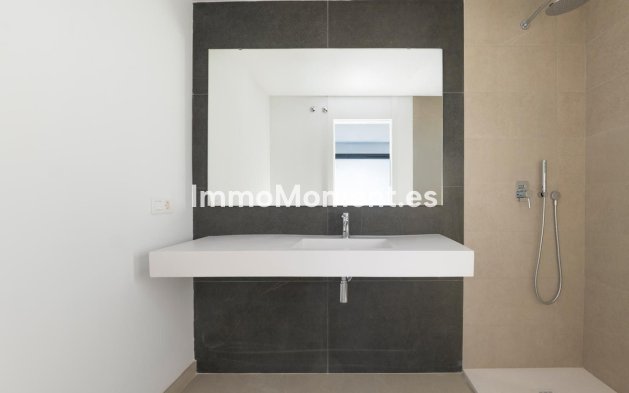 Resale - Villa - Estepona - Atalaya