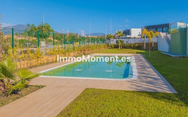 Resale - Villa - Estepona - Atalaya
