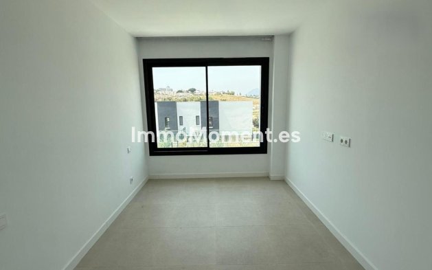 Resale - Villa - Estepona - Atalaya