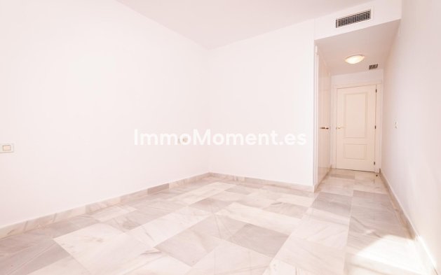 Resale - Apartment - Estepona - New Golden Mile