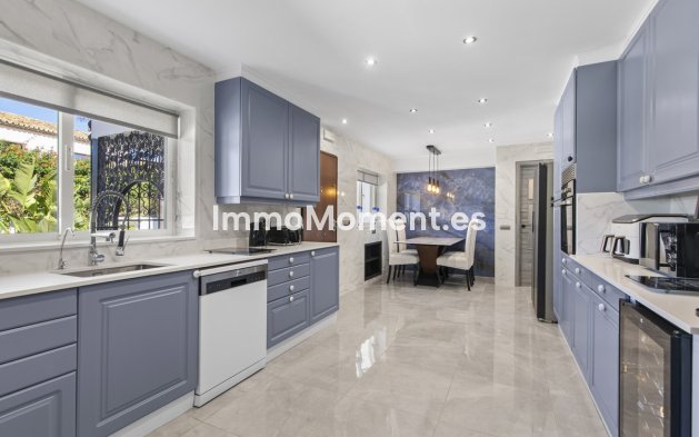 Bestaande woning - Villa - Estepona  - Estepona Centro