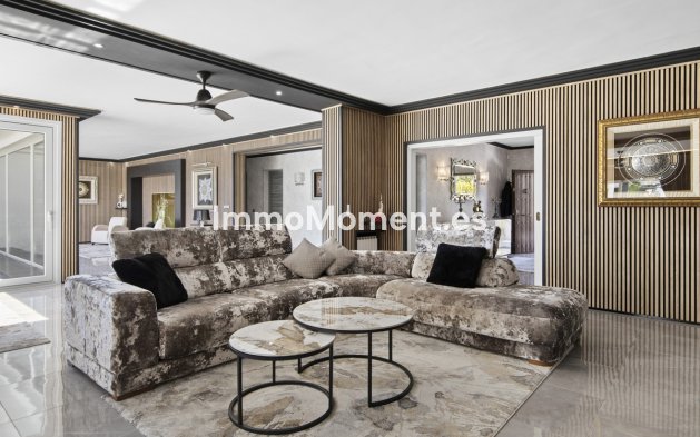 Bestaande woning - Villa - Estepona  - Estepona Centro