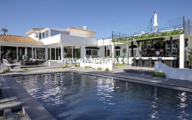Bestaande woning - Villa - Estepona  - Estepona Centro