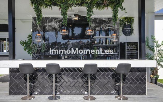 Bestaande woning - Villa - Estepona  - Estepona Centro