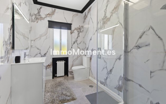 Bestaande woning - Villa - Estepona  - Estepona Centro