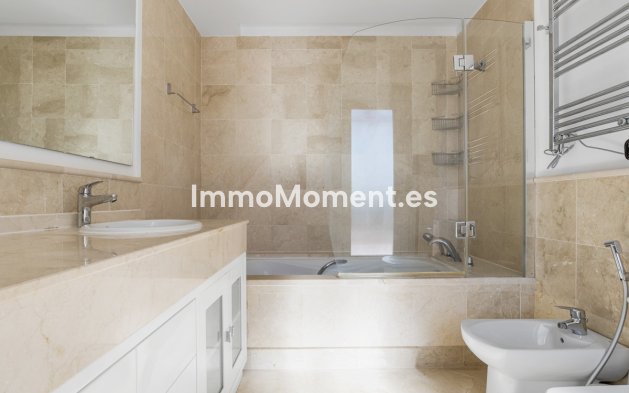 Wiederverkauf - Wohnung - Marbella - Nueva Andalucía