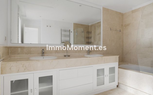 Wiederverkauf - Wohnung - Marbella - Nueva Andalucía