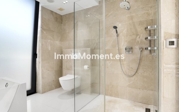 Revente - Villa - Marbella - Nueva Andalucía