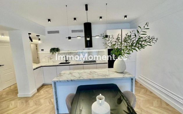 Revente - Appartement - Estepona  - Estepona Centro