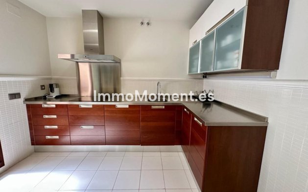 Wiederverkauf - Wohnung - Marbella - Nueva Andalucía