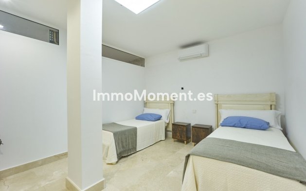 Wiederverkauf - Villa - Marbella - The Golden Mile