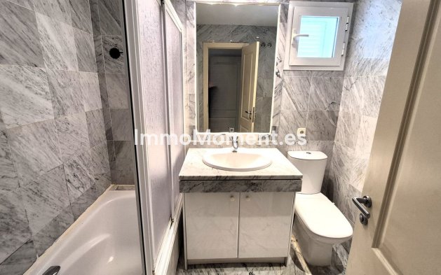 Wiederverkauf - Wohnung - Marbella - Bahía de Marbella